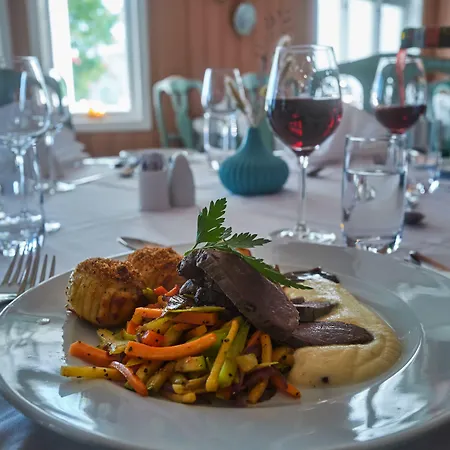 Sole Gjestegard Отель 2*