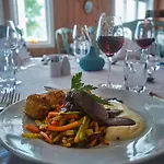 Sole Gjestegard Hotel 2*